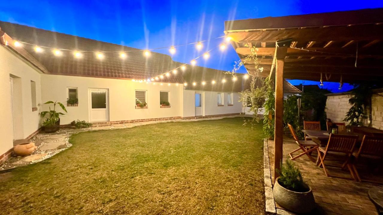 Apartmány Ellie Znojmo Esterno foto