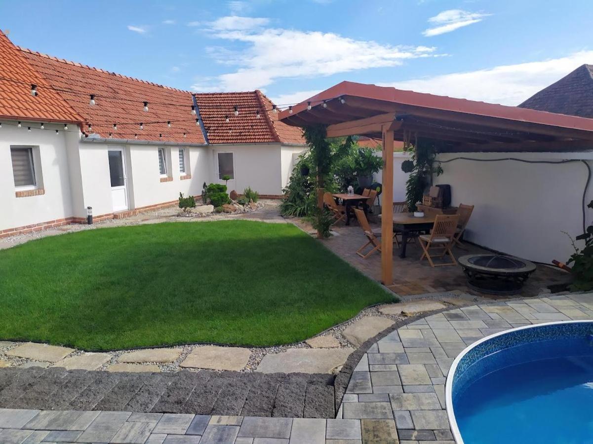 Apartmány Ellie Znojmo Esterno foto